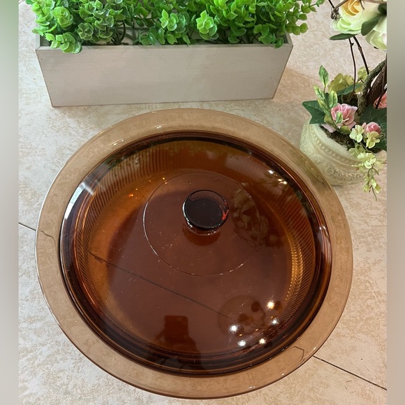 Vintage Pyrex Visions Casserole Baking V-33-B w/ Lid V-33-C in Amber w ribbing - Picture 13 of 13